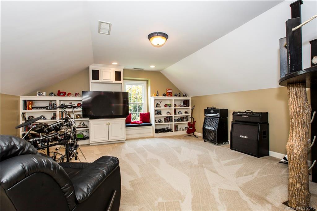 The Hamptons - Residential