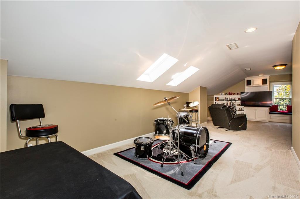 The Hamptons - Residential