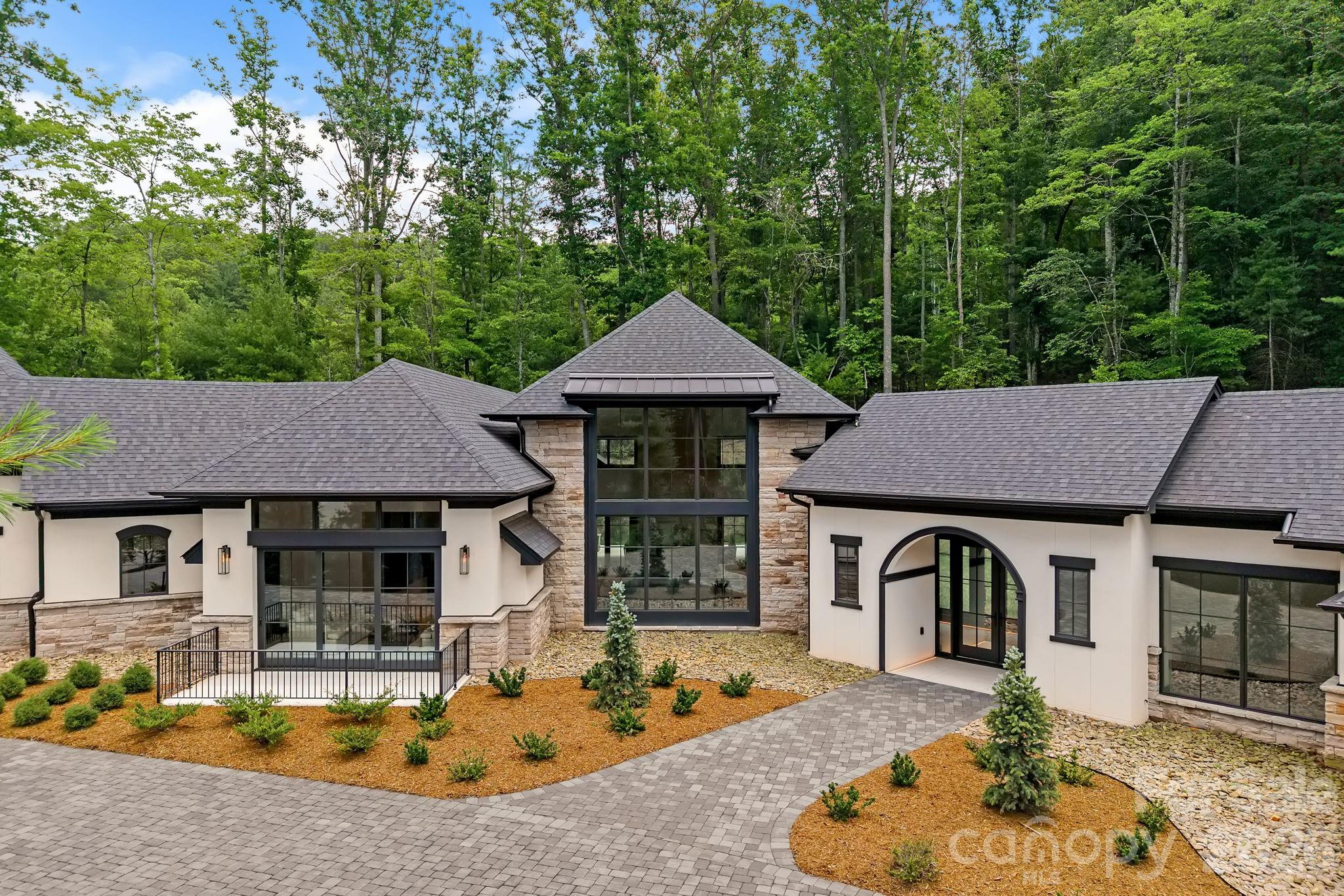 504 Hollow Trail