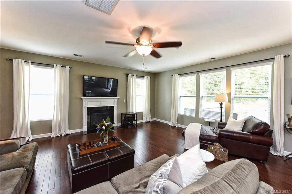 The Vineyards on Lake Wylie - Residential