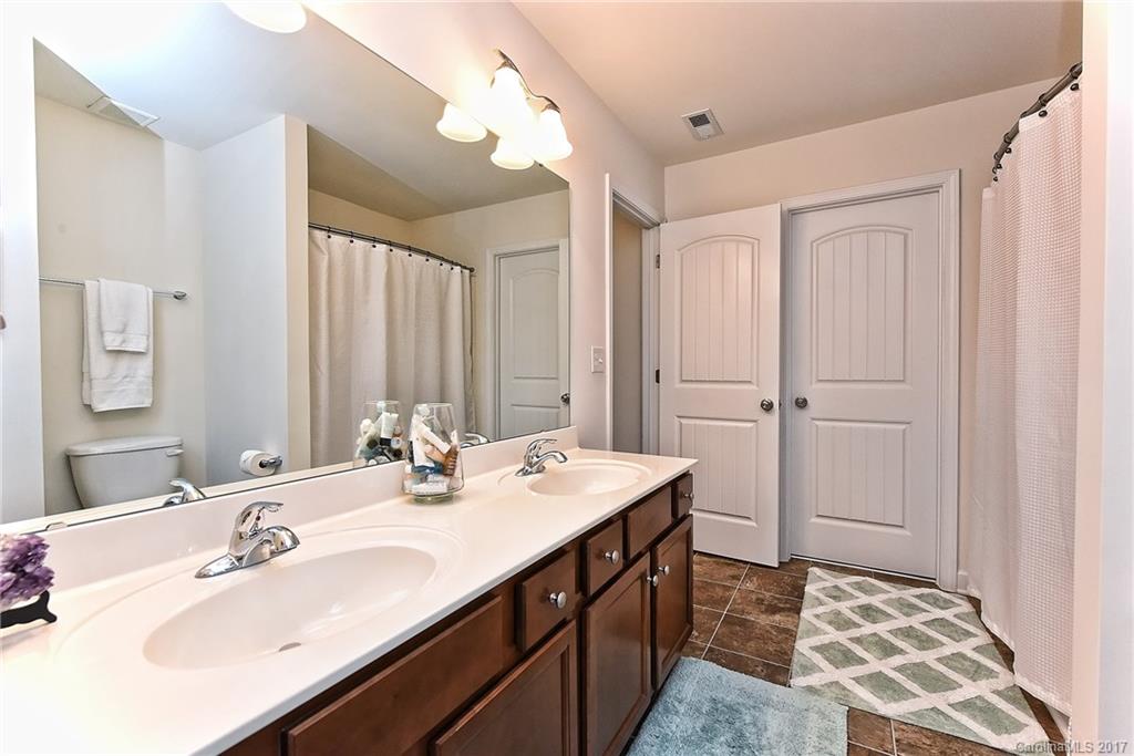 The Vineyards on Lake Wylie - Residential