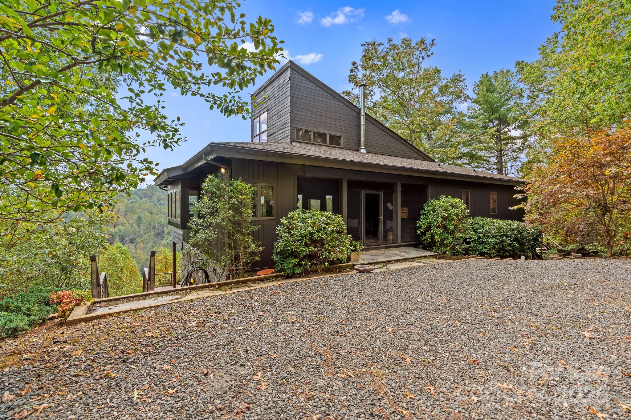 496 English Lane