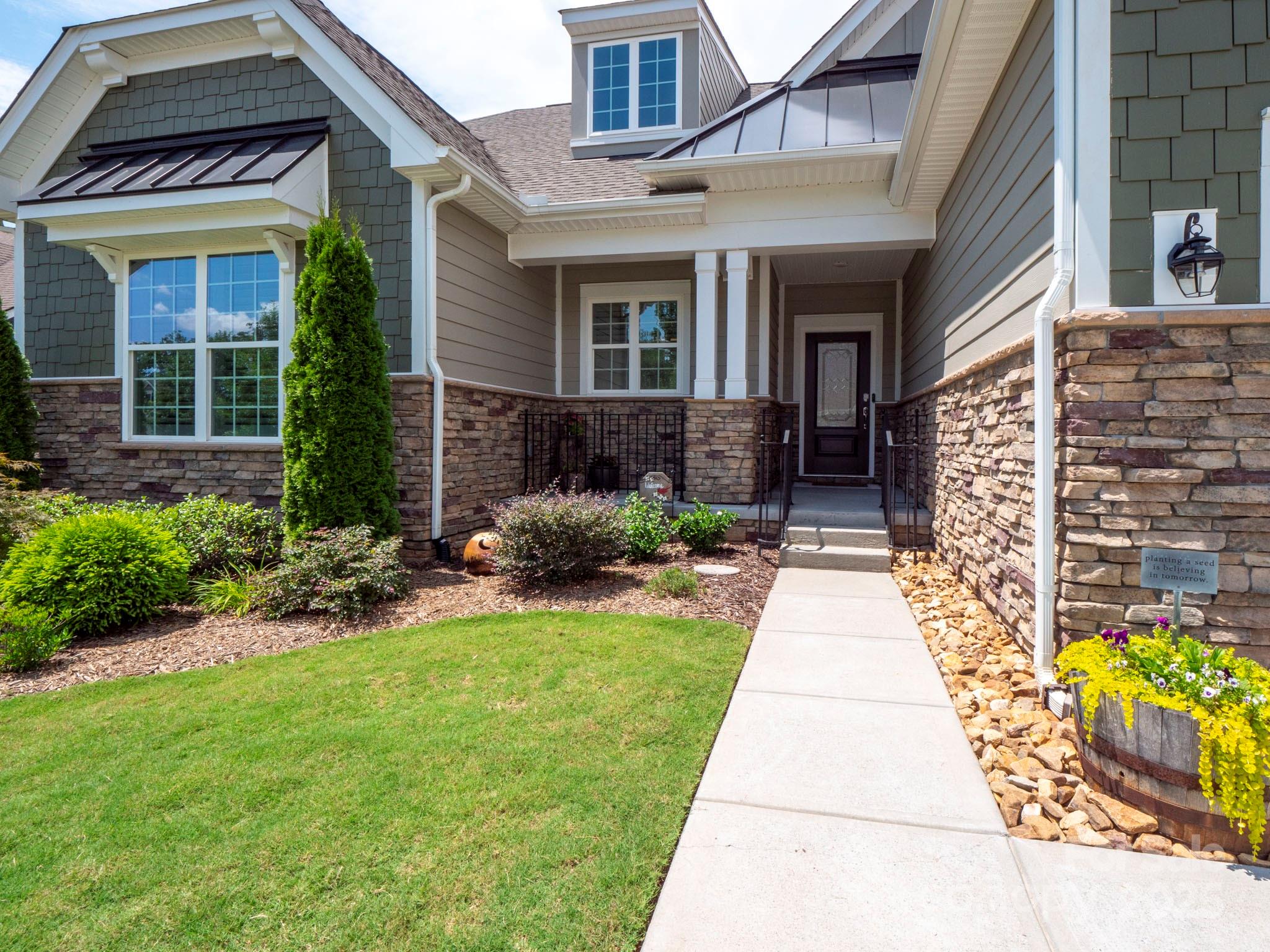 2042 Acadia Falls Lane