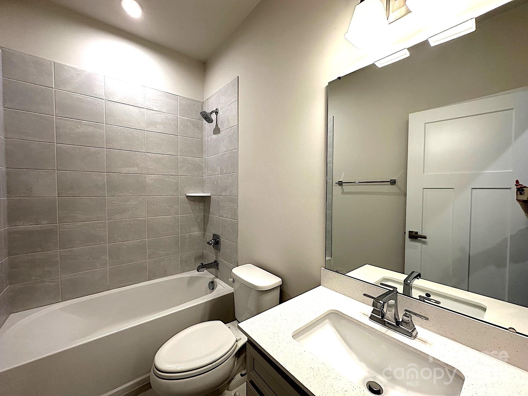 The Towns at Mallard Mills - Residential Lease