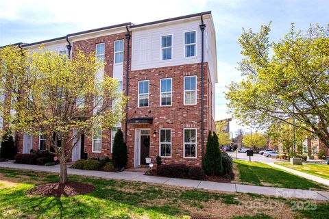 769 Seigle Point Drive Charlotte NC 28204