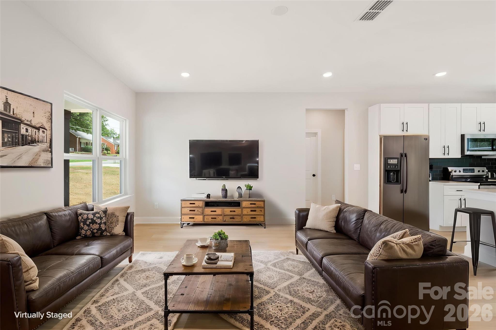 315 W Chestnut Street