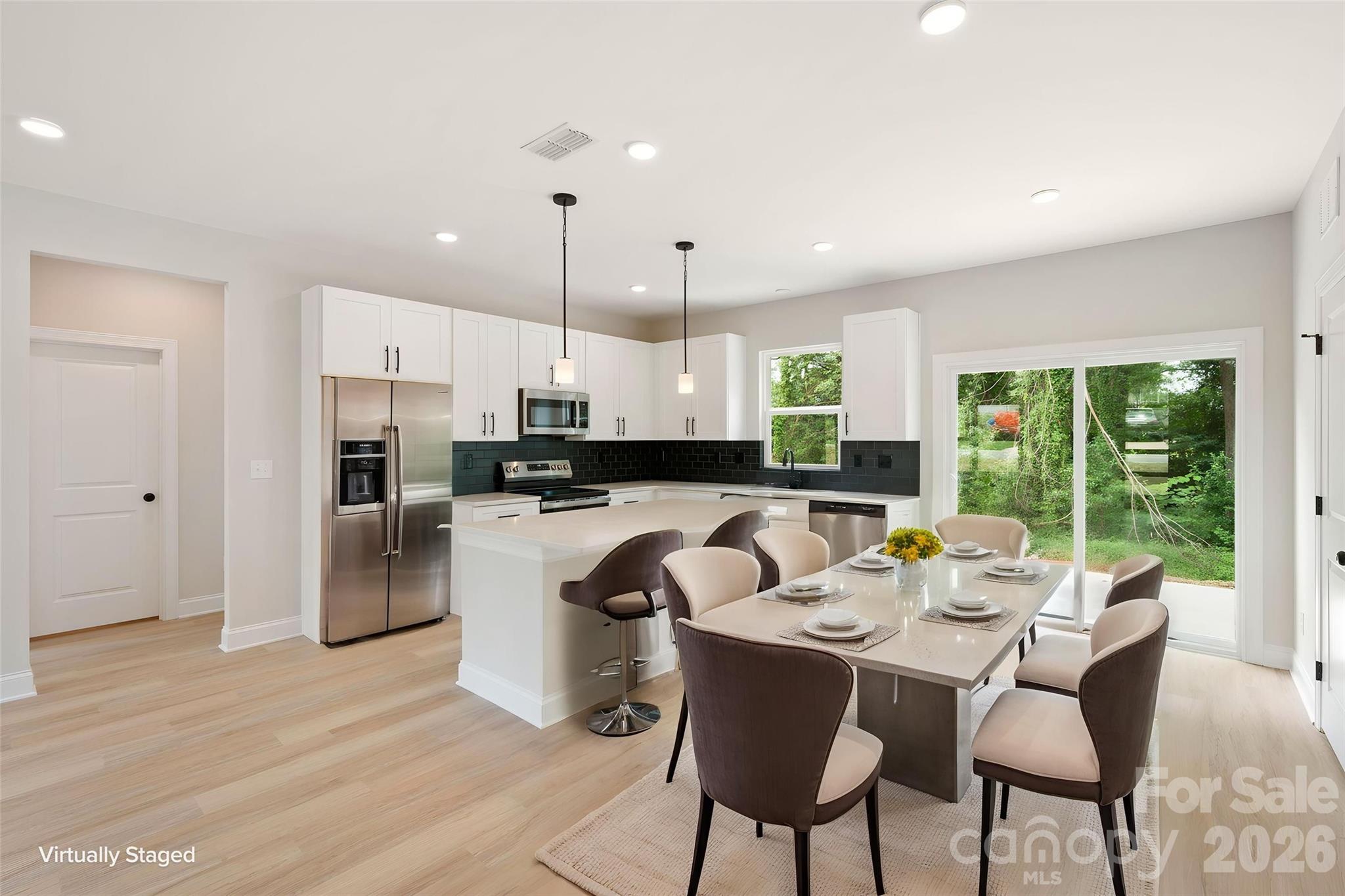 315 W Chestnut Street