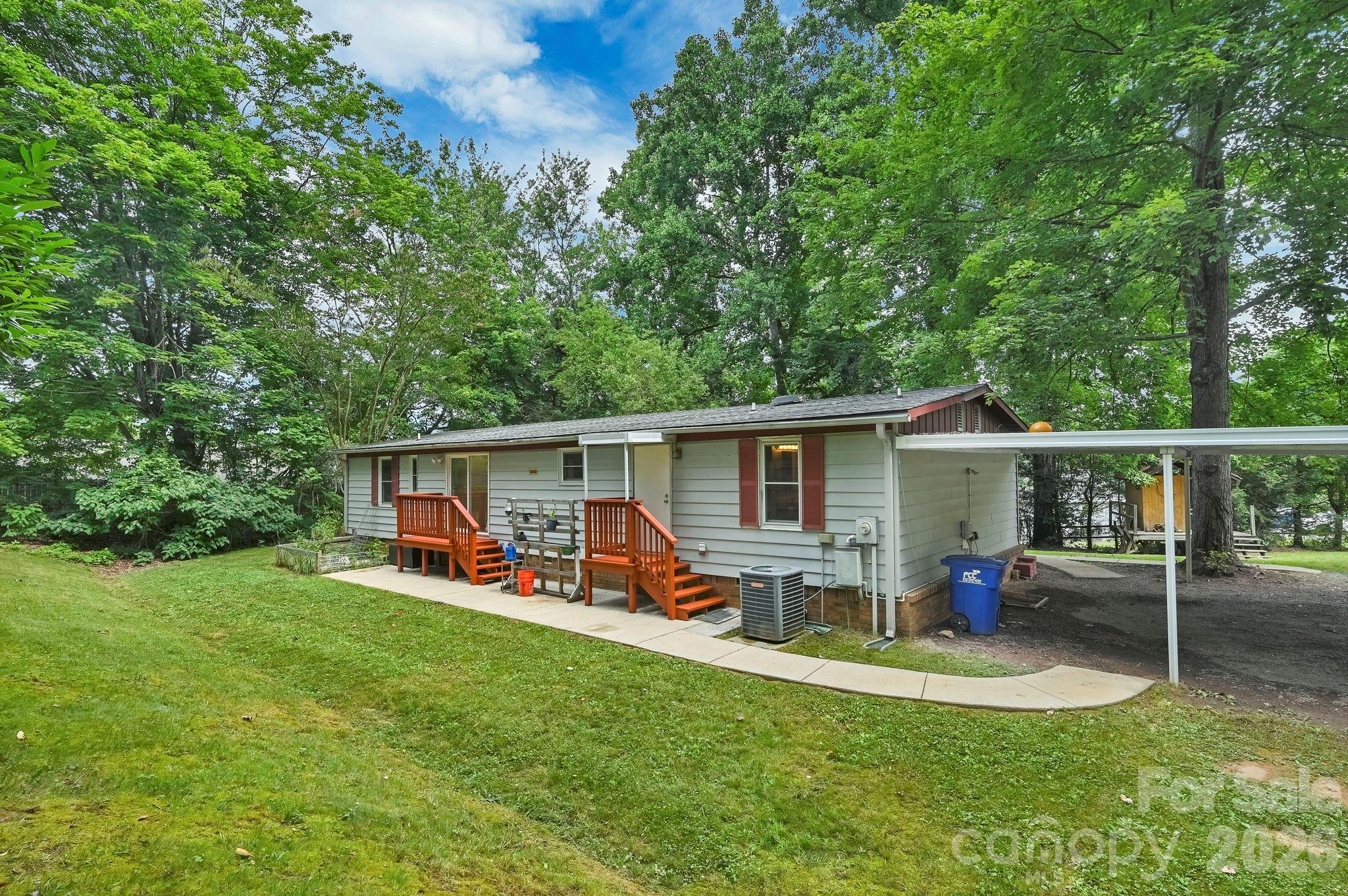 10 Canyon Cove