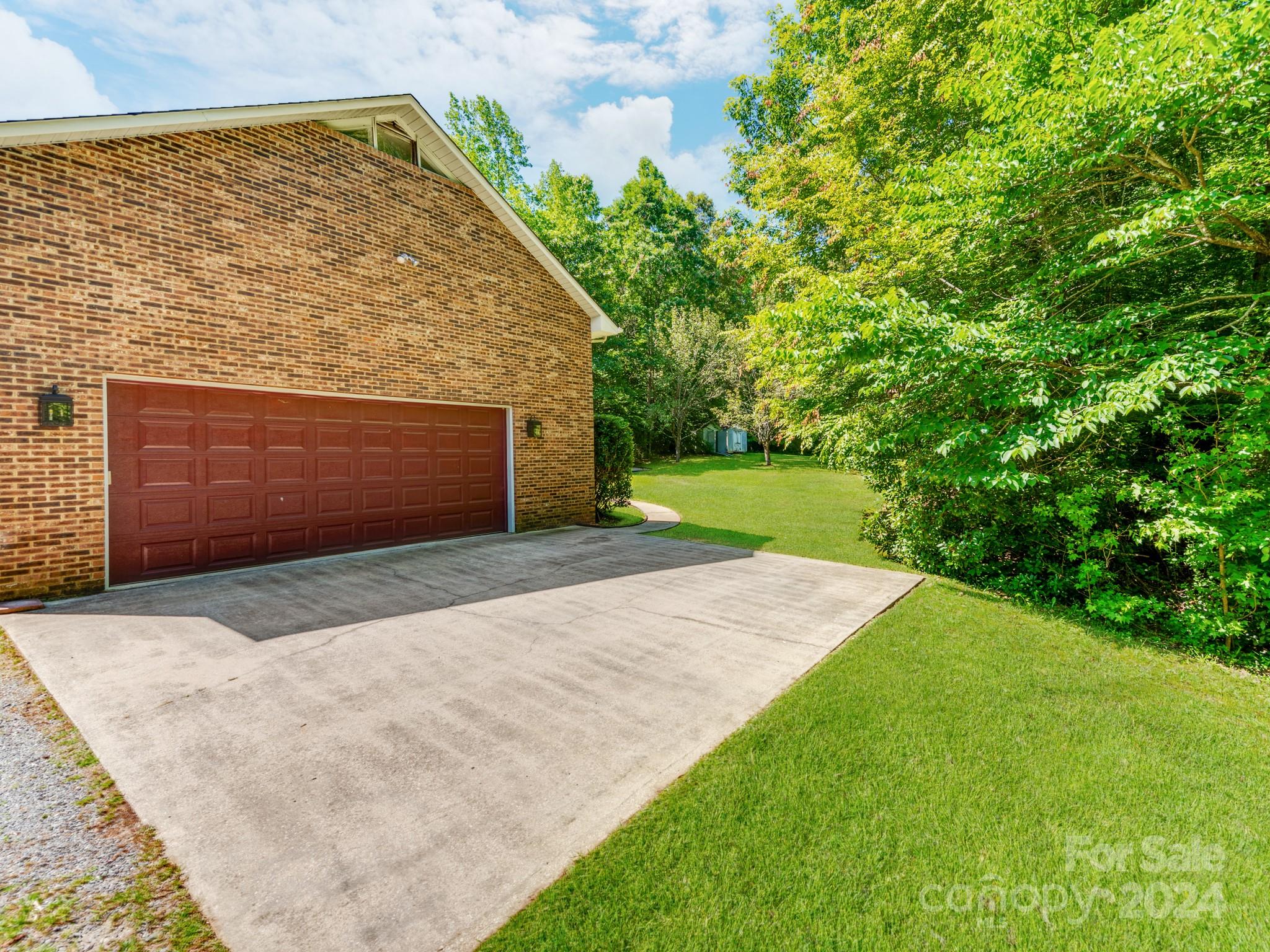 Lesslie Woods - Residential