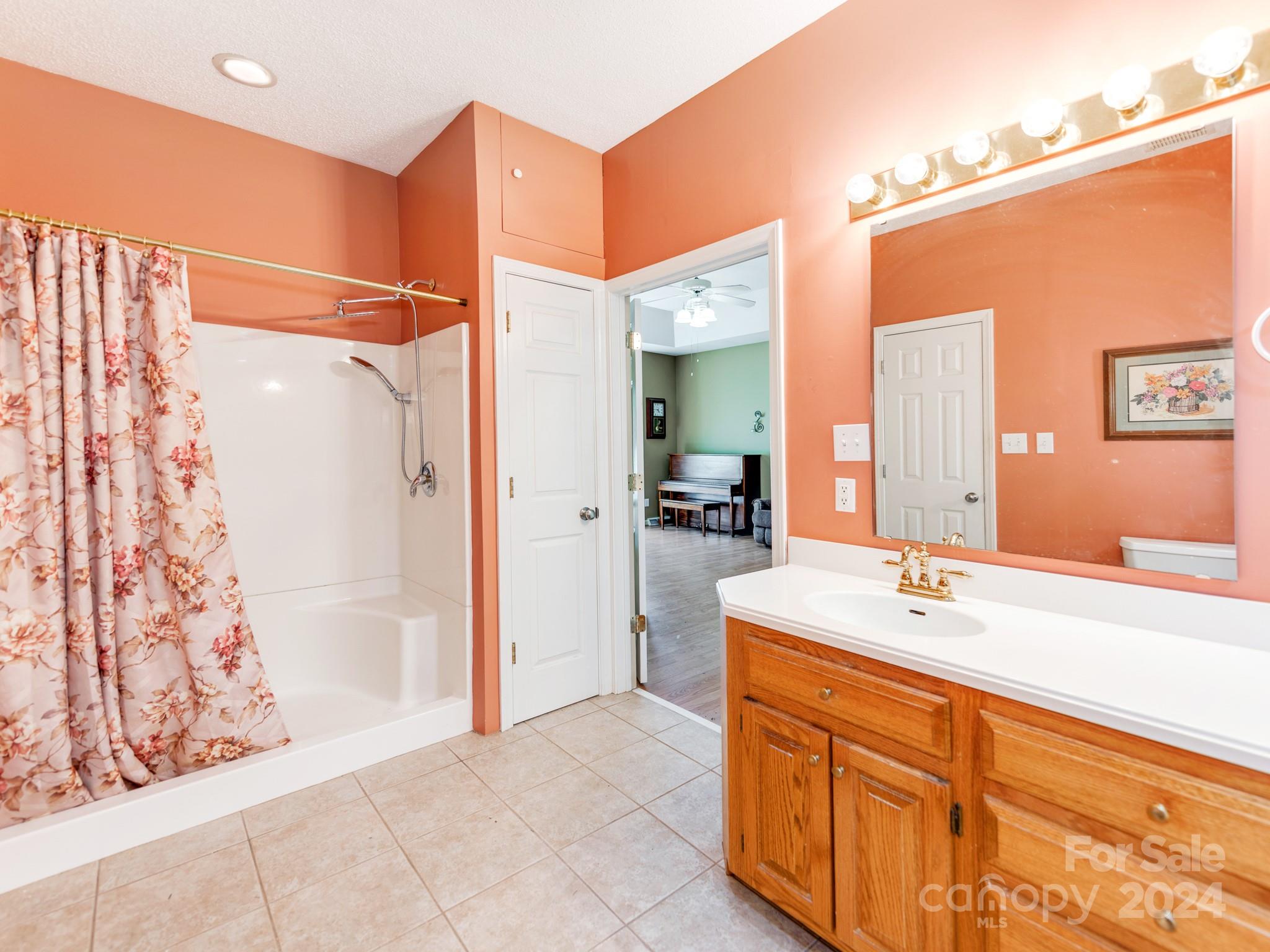 Lesslie Woods - Residential