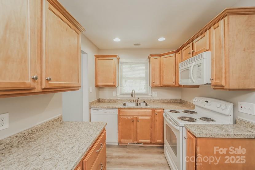 Country Oaks - Residential