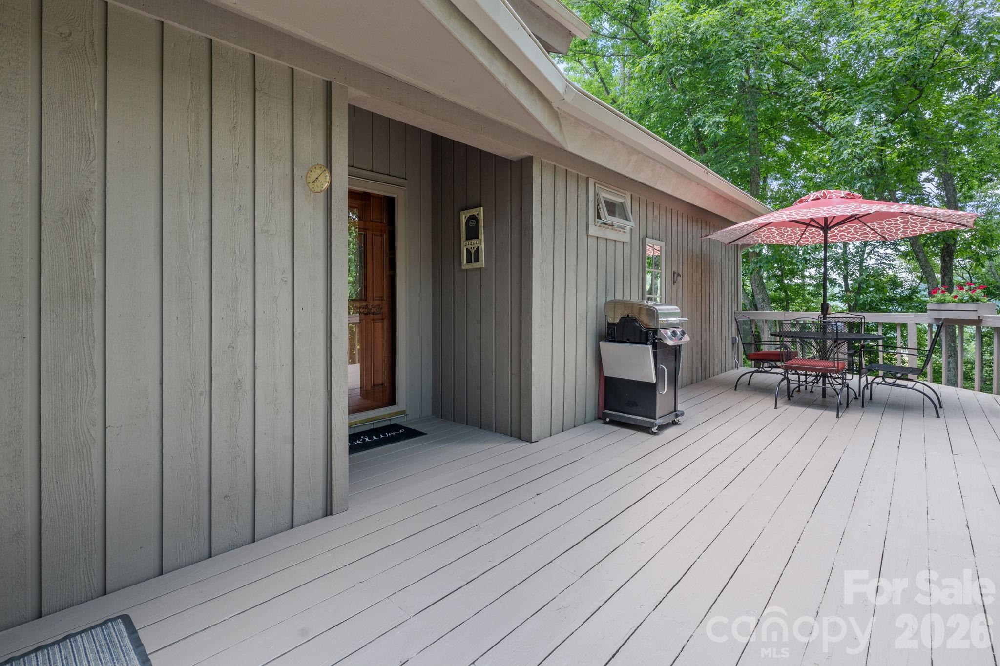 221 White Oak Trail