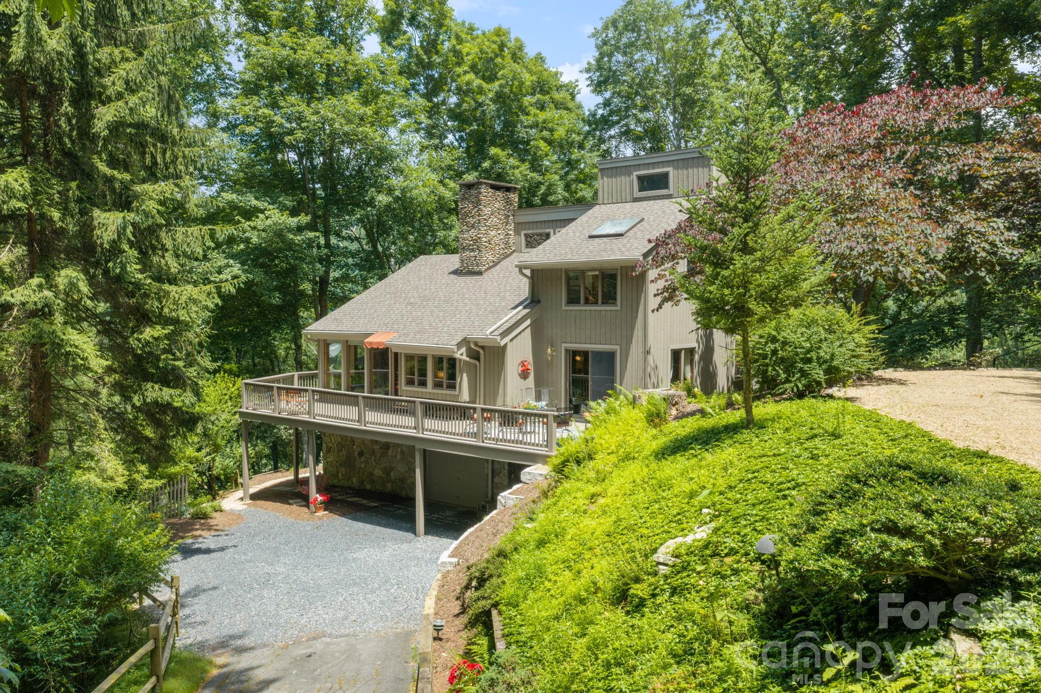 221 White Oak Trail