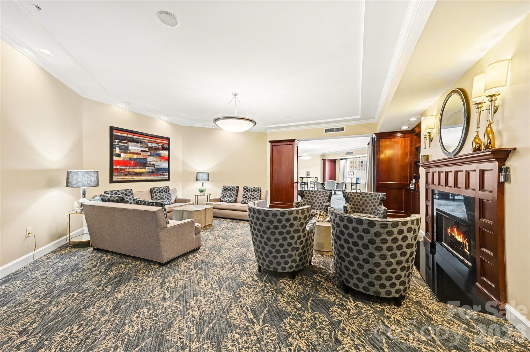 Fifth and Poplar - Residential