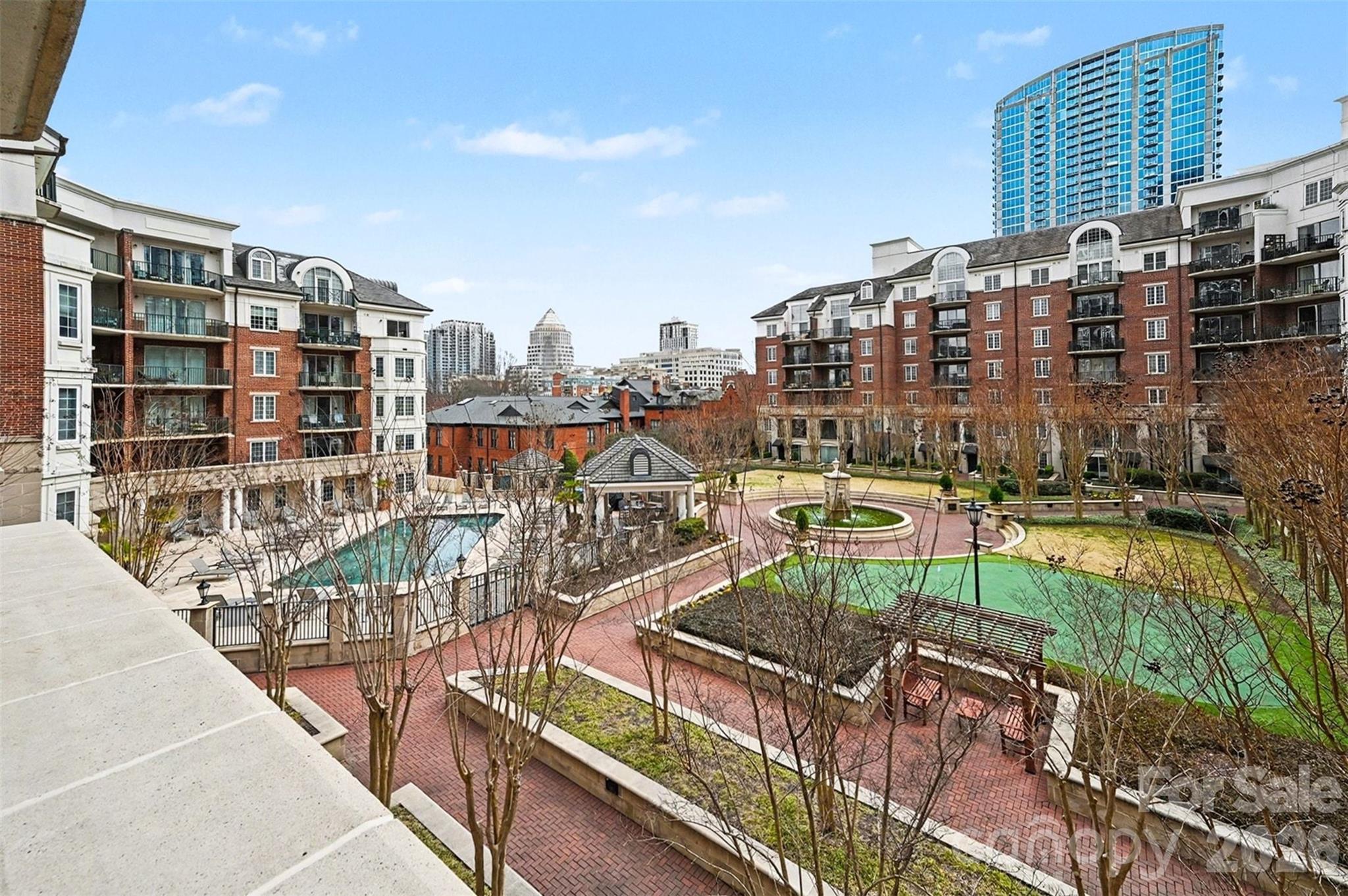 Fifth and Poplar - Residential