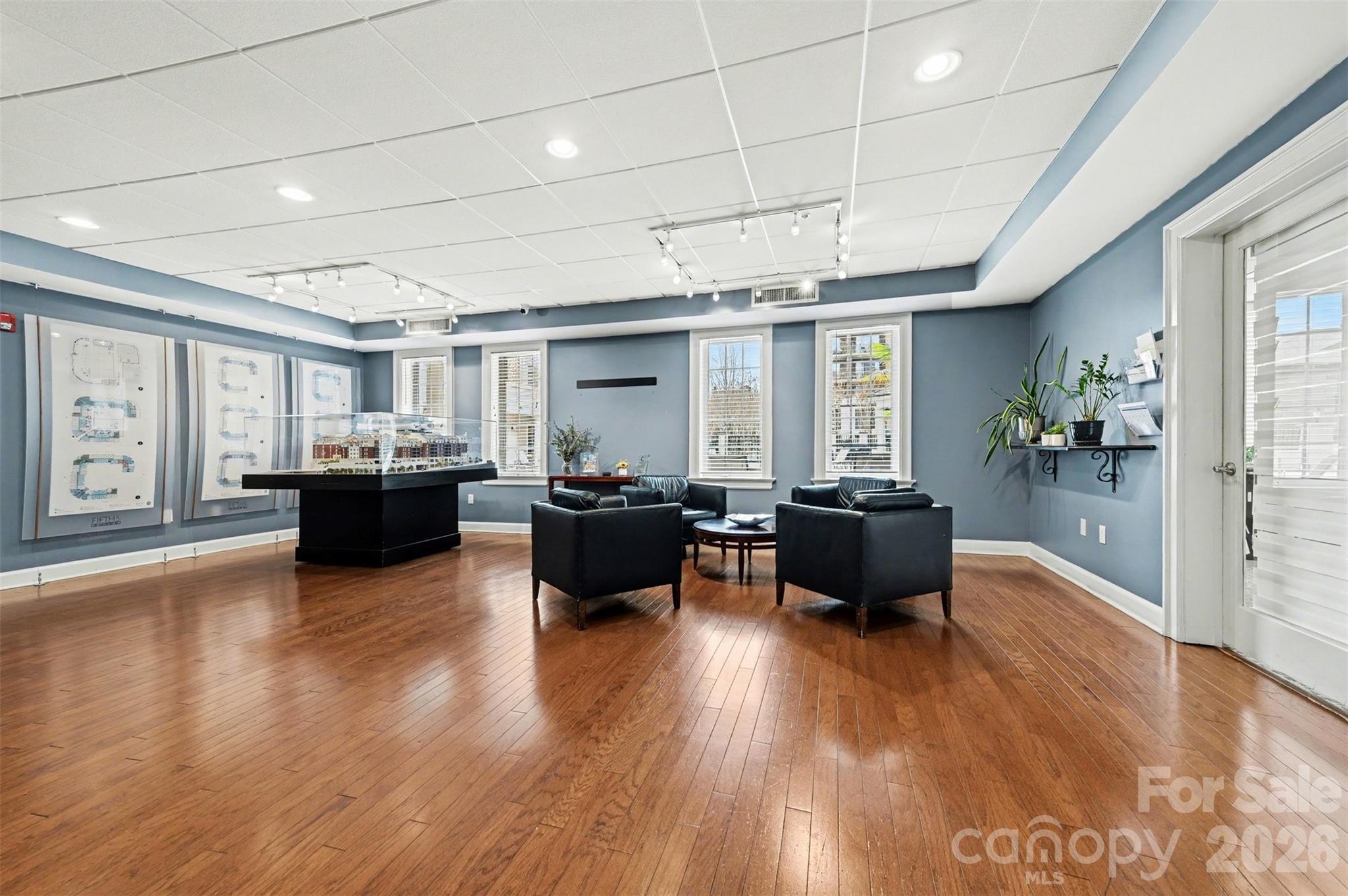 Fifth and Poplar - Residential