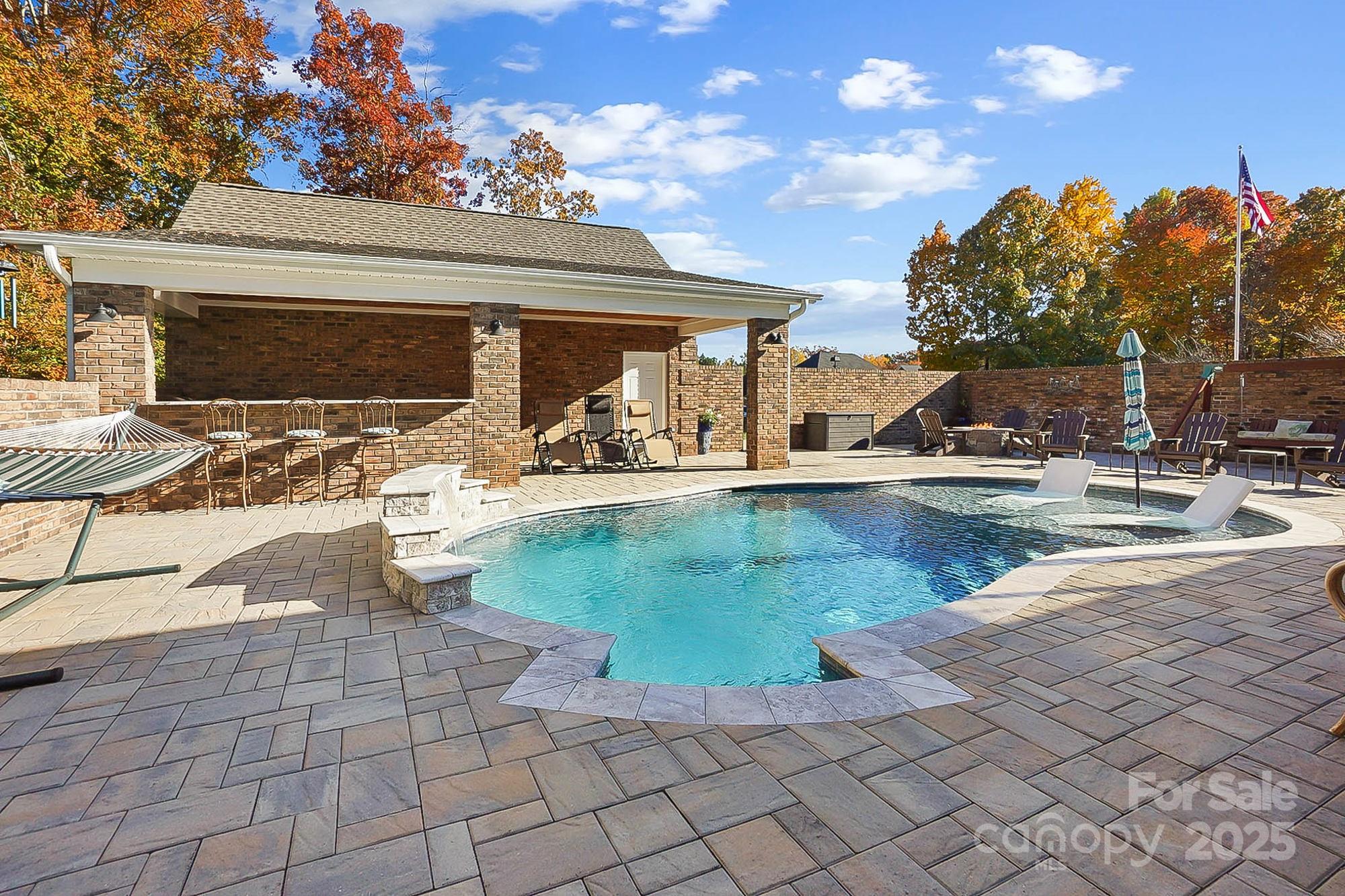 Creekwalk - Residential