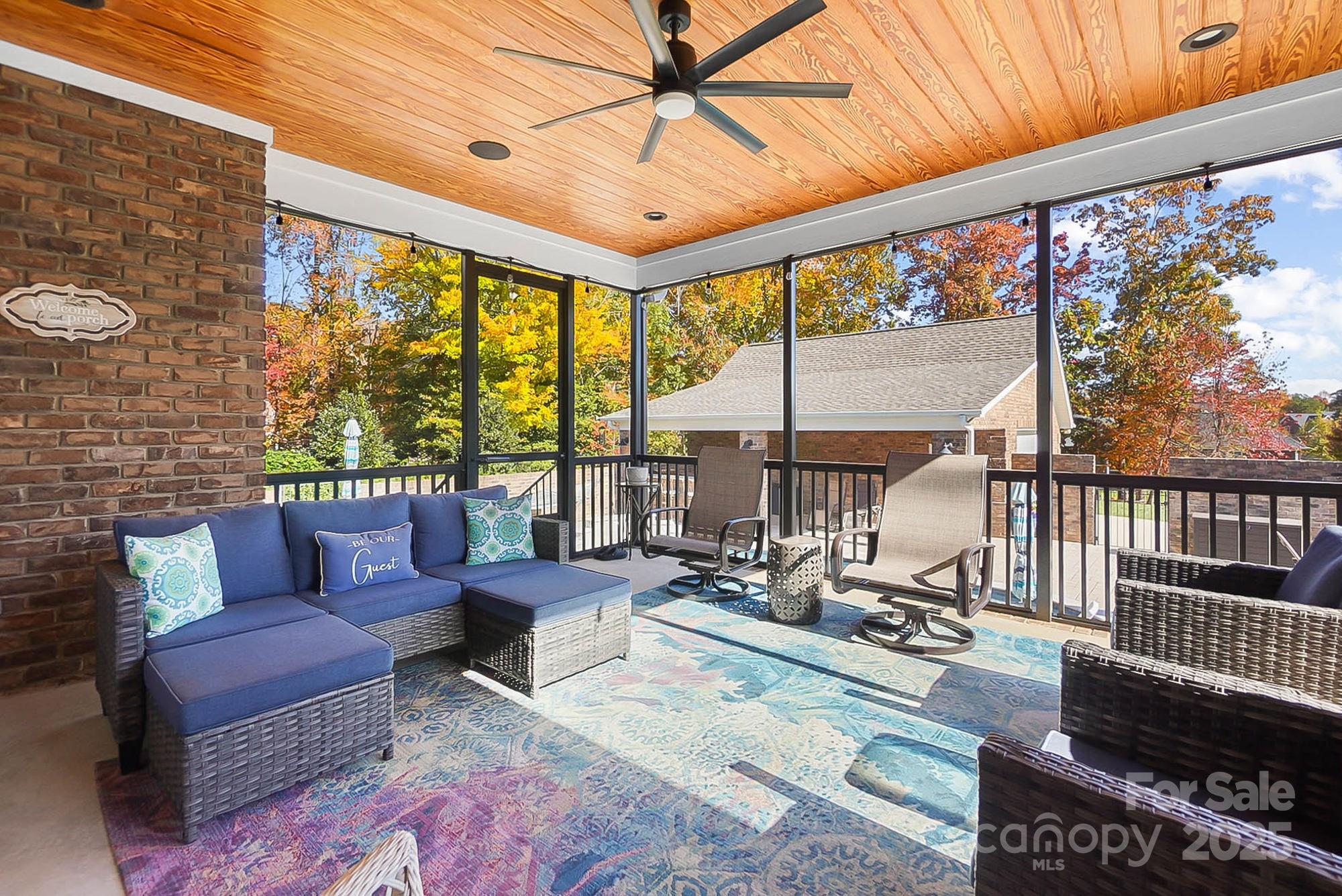 Creekwalk - Residential