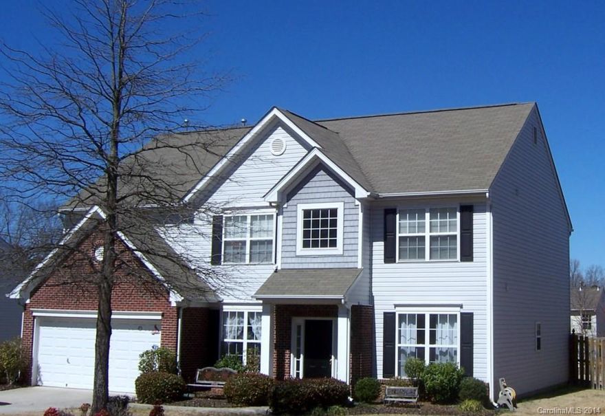 Large 5 Br home w/ formals & an office-This home has a large fenced backyard & shows like new with a new roof. Wonderful neighborhood with pool & tennis courts. Location is great-close to schools & shopping. Seller willing to pay $2000 towards closing costs