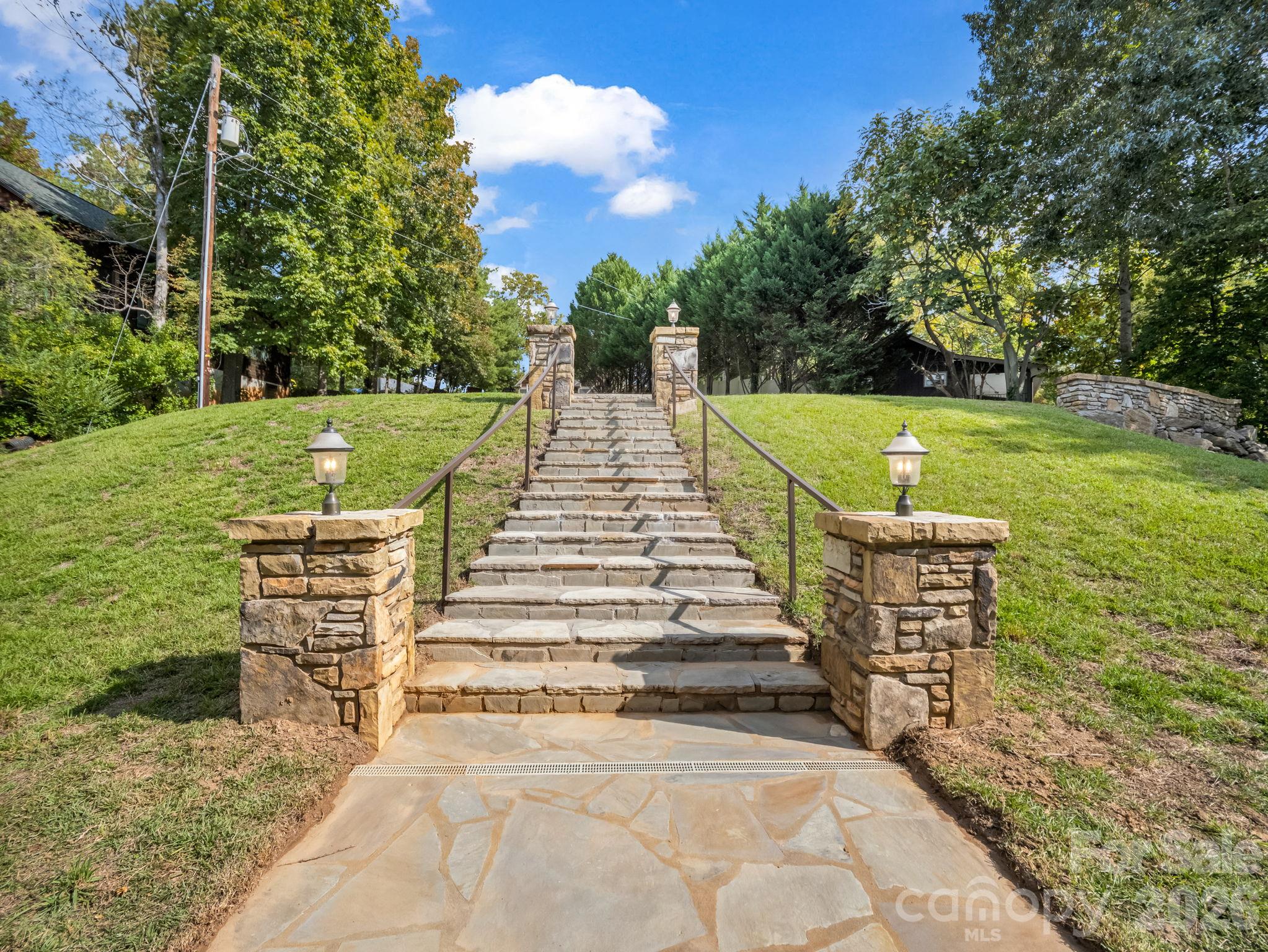 144 Neighborly Drive