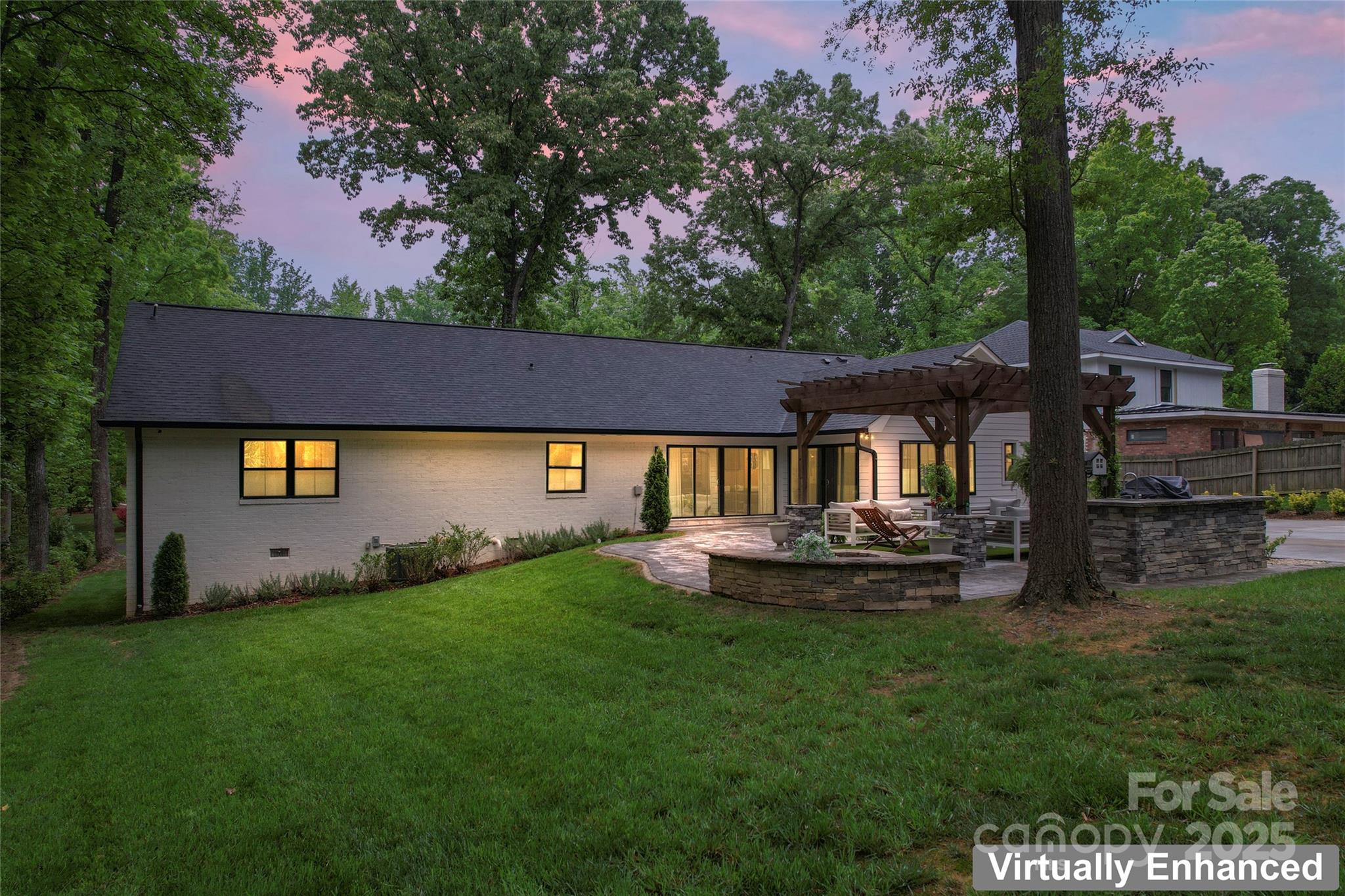 1118 Crestbrook Drive