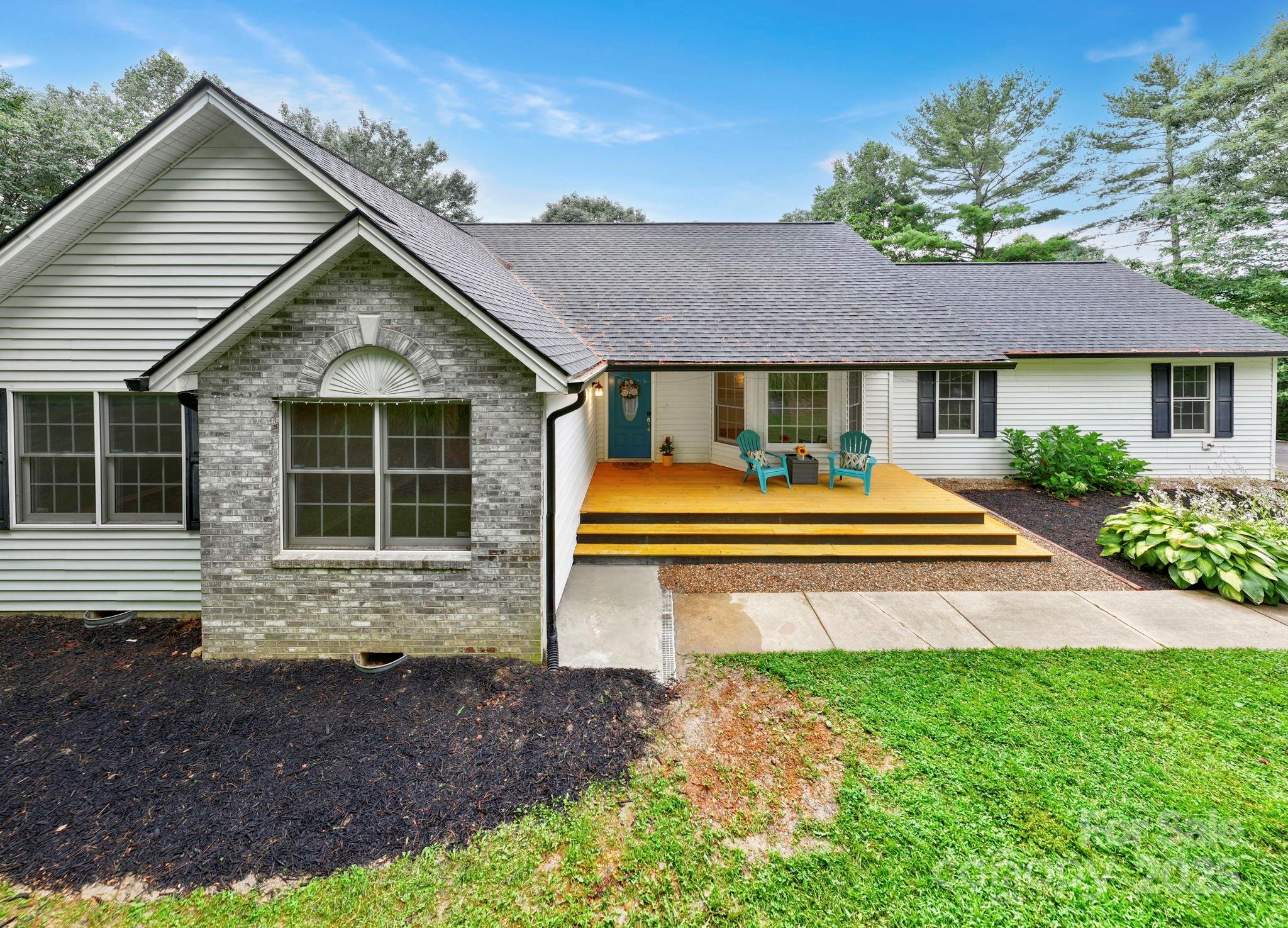 21 Moriah Lane