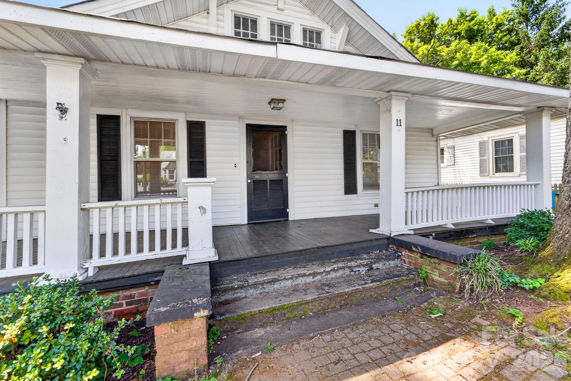 11 Cedar Street