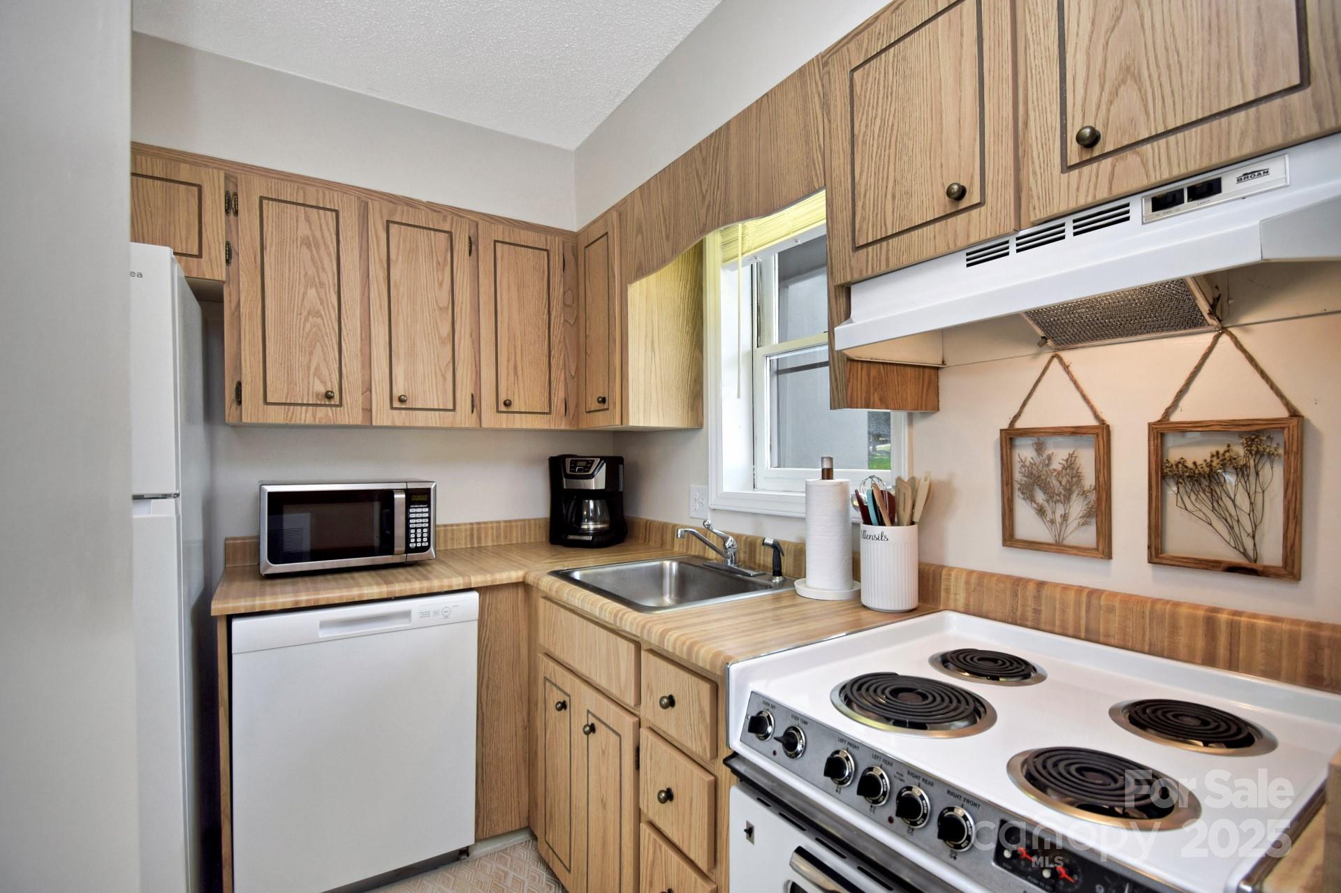 Skyleaf - Residential