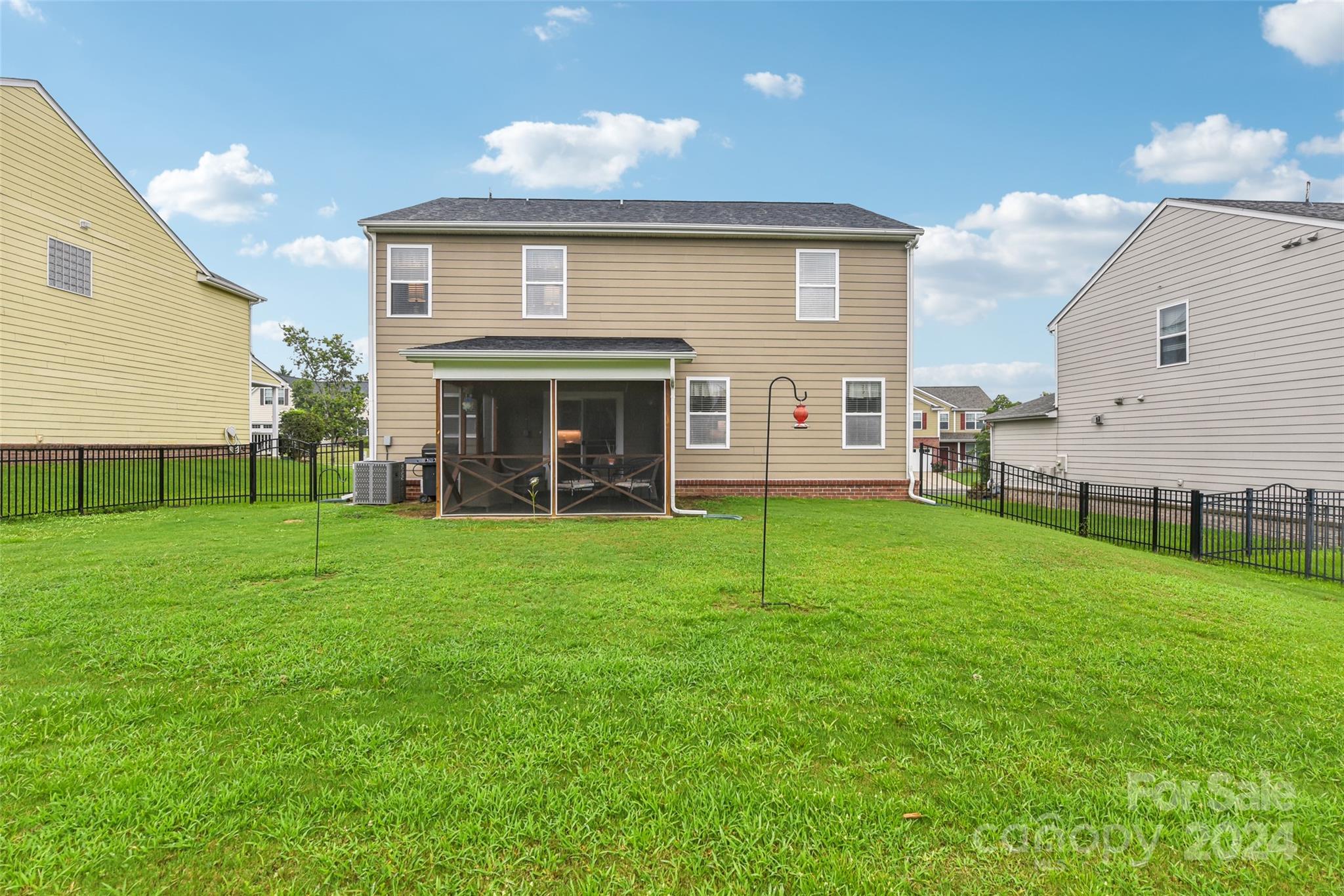 Fieldstone Farm - Residential