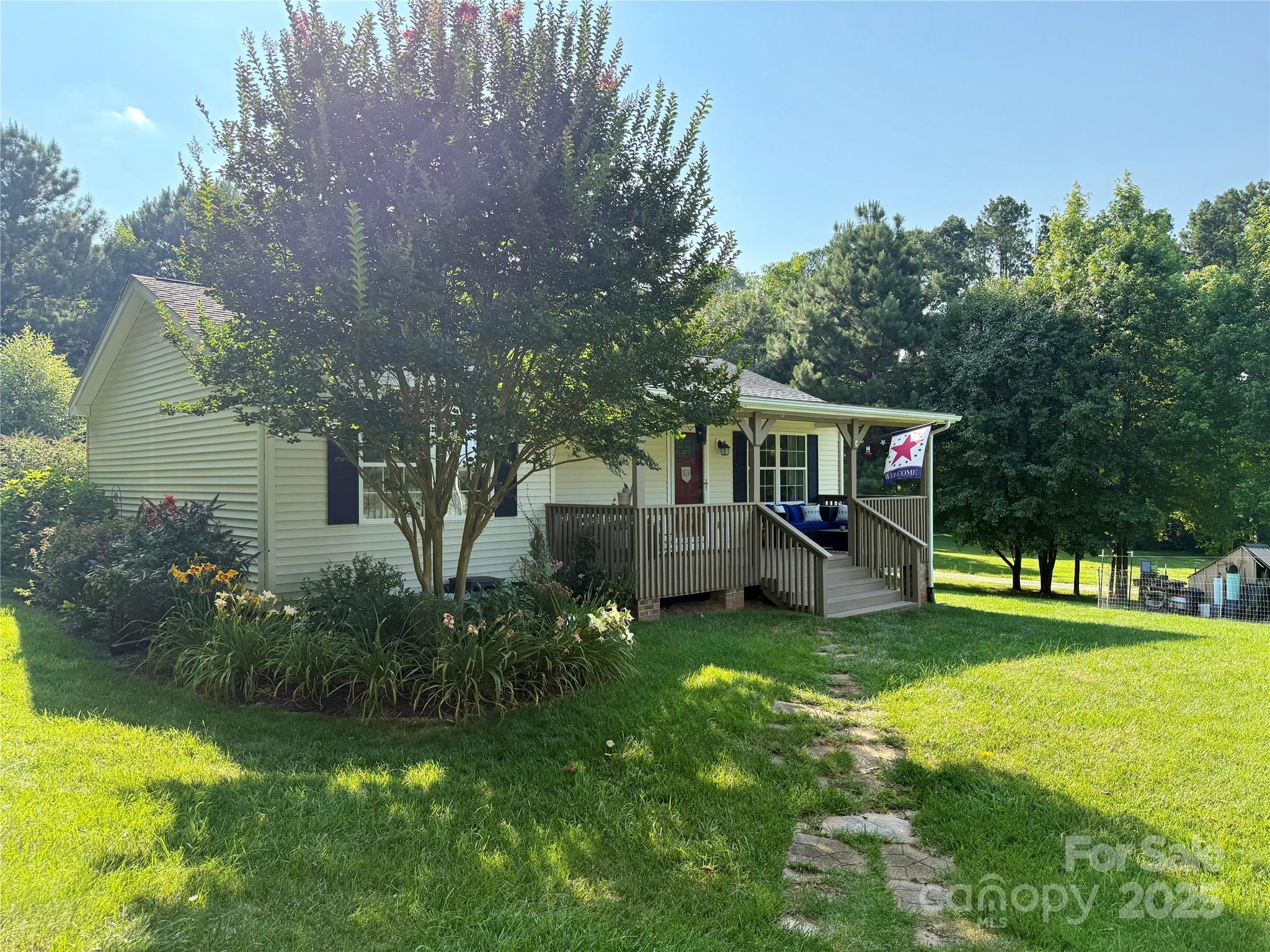 201 N Ferry Street