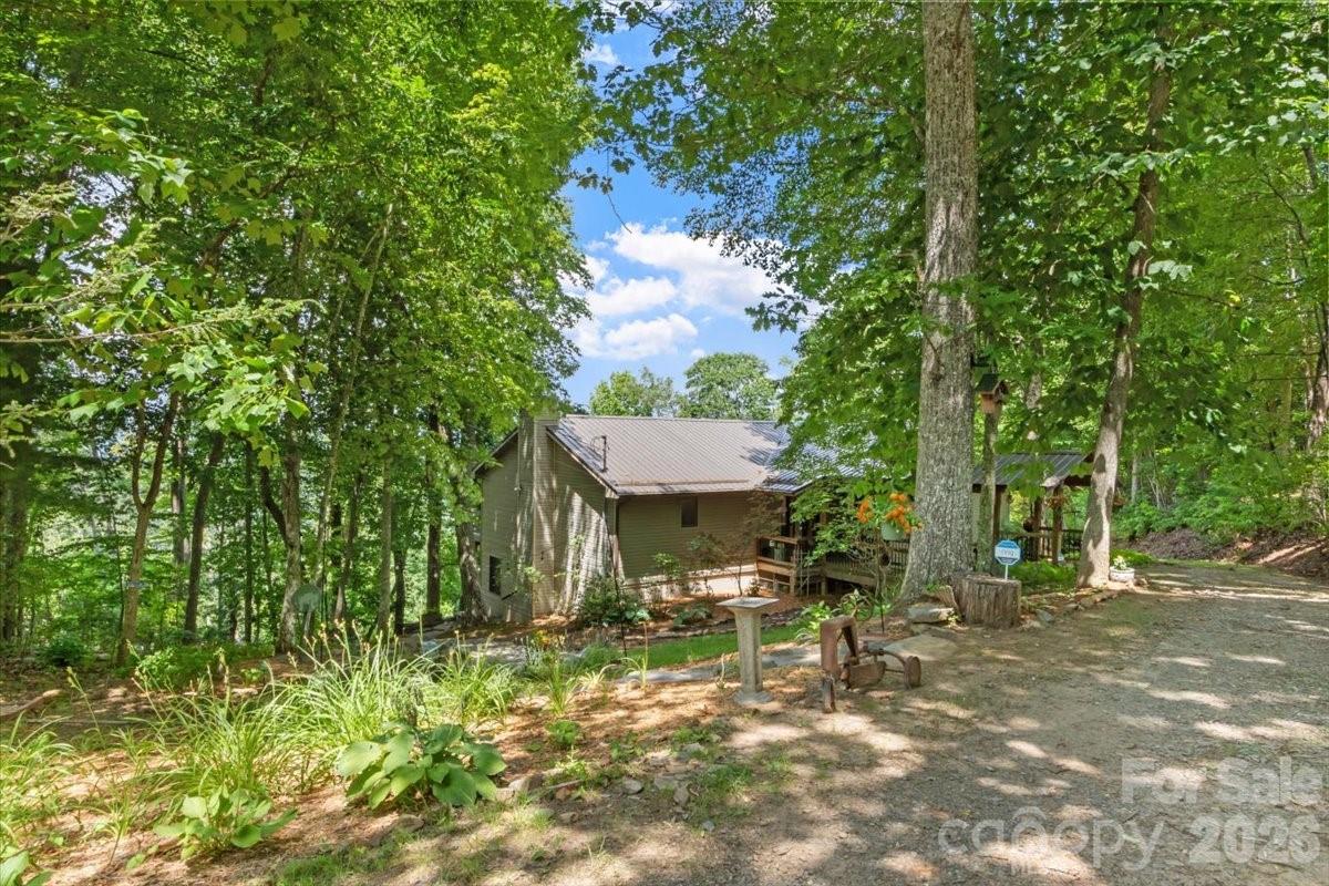 1355 Moonshine Mountain Road 32