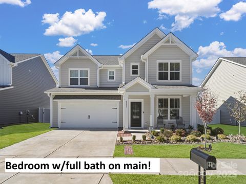 111 N Main Street Huntersville NC 28078