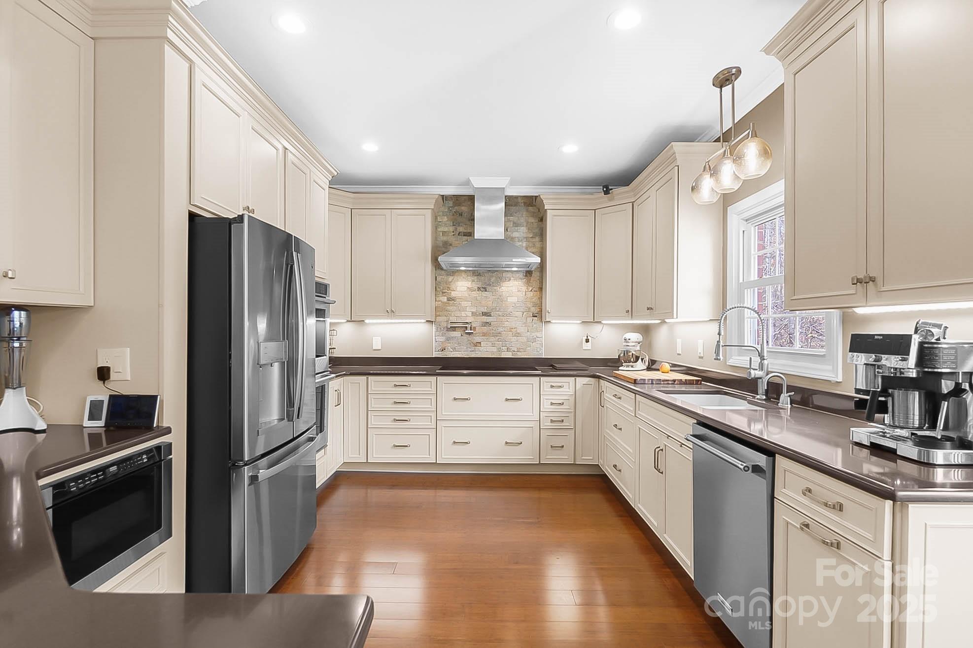 10915 Tara Oaks Drive