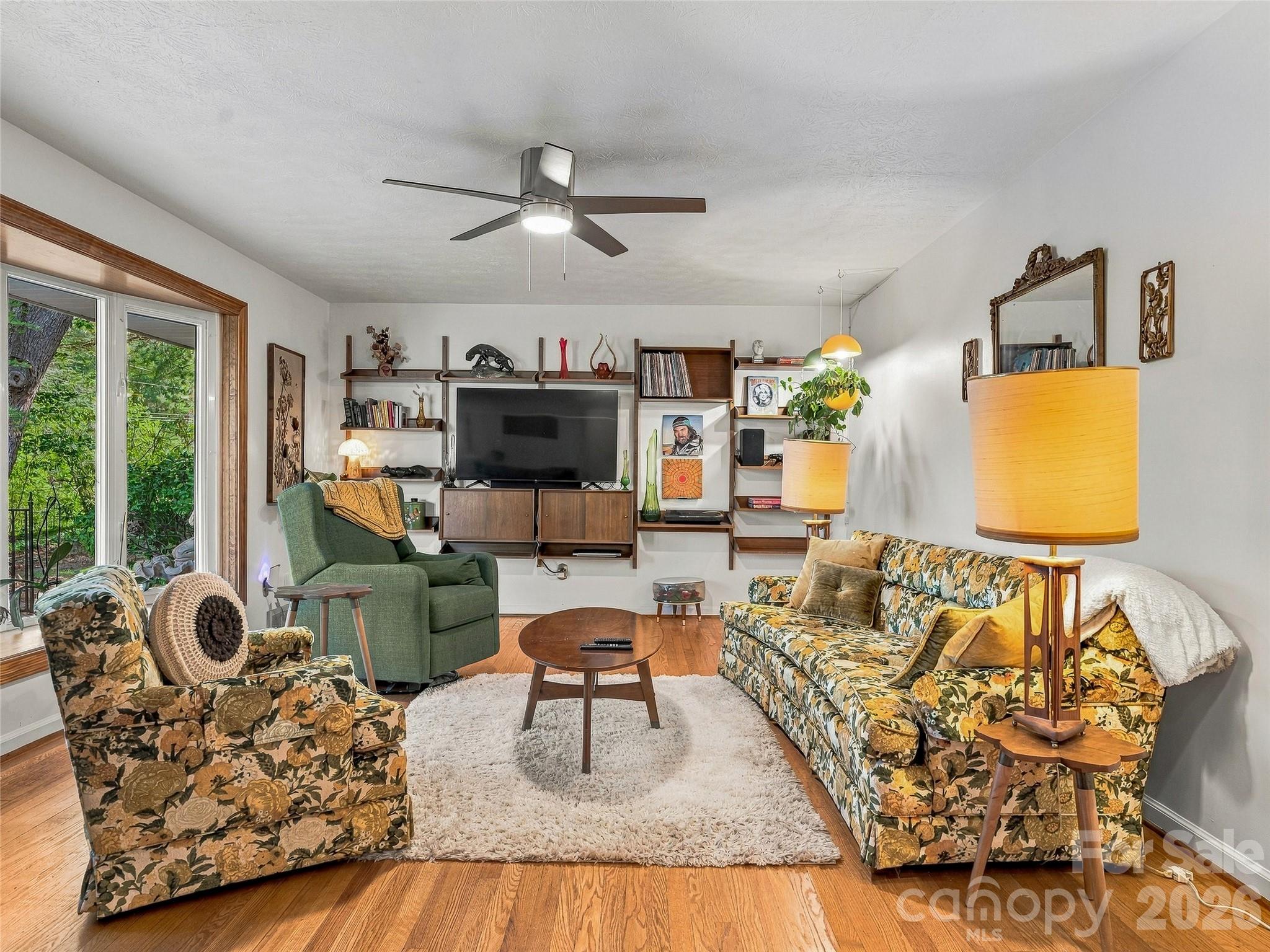 8 Hummingbird Lane