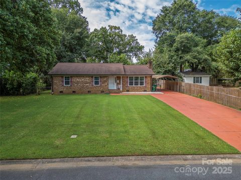4112 Woodgreen Terrace Charlotte NC 28205