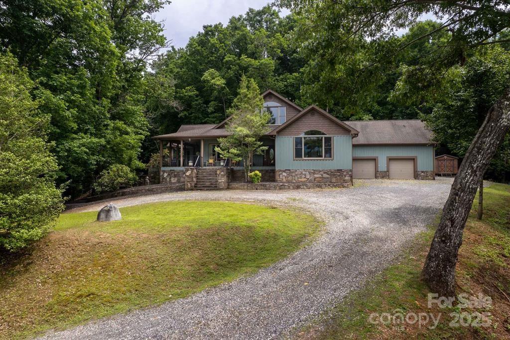 486 Center Drive 7B
