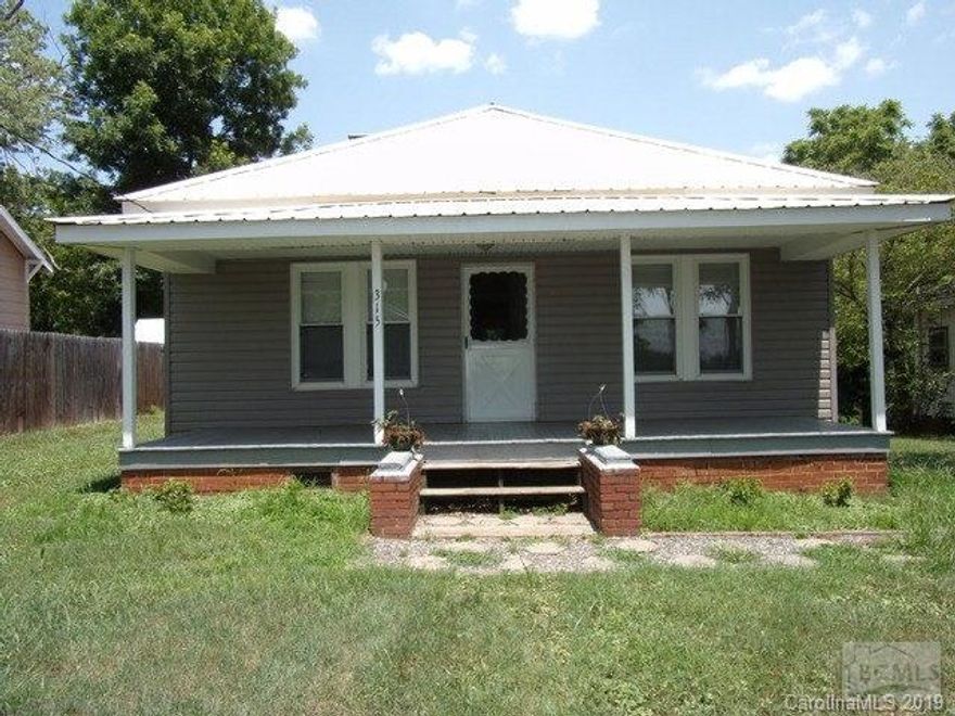 315 Randolph St Nice 3 bedroom, 1 bath home with covered front porch, and fenced back yard. New Roof, New Windows, New Electrical, New Plumbing. Move in ready MLS 27537 69,900