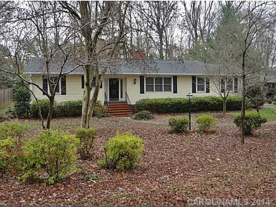 Beautiful trees and landscaping surround this lovely home in Historic York Remodeled in 2007. This home is move-in ready. Conveniently located near shopping and schools. This is truly a family home. Owner will pay $1000 of buyer's closing costs. Appraised in 2009 at $195,000.