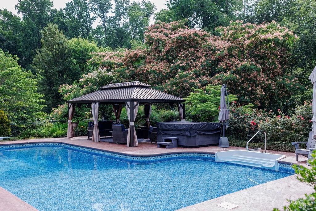 119 Country Meadow Lane