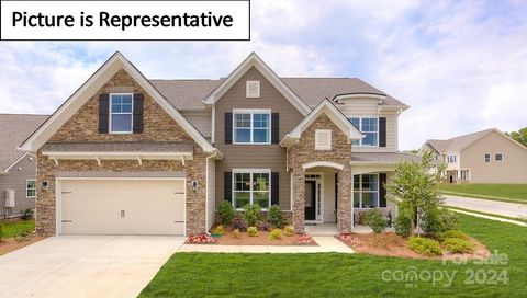 Single Family Residence in Denver NC 5029 Blue Serenity Court.jpg