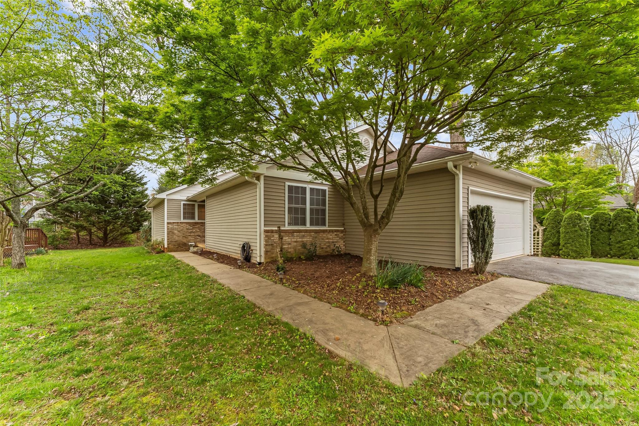 95 Wildwood Forest Lane