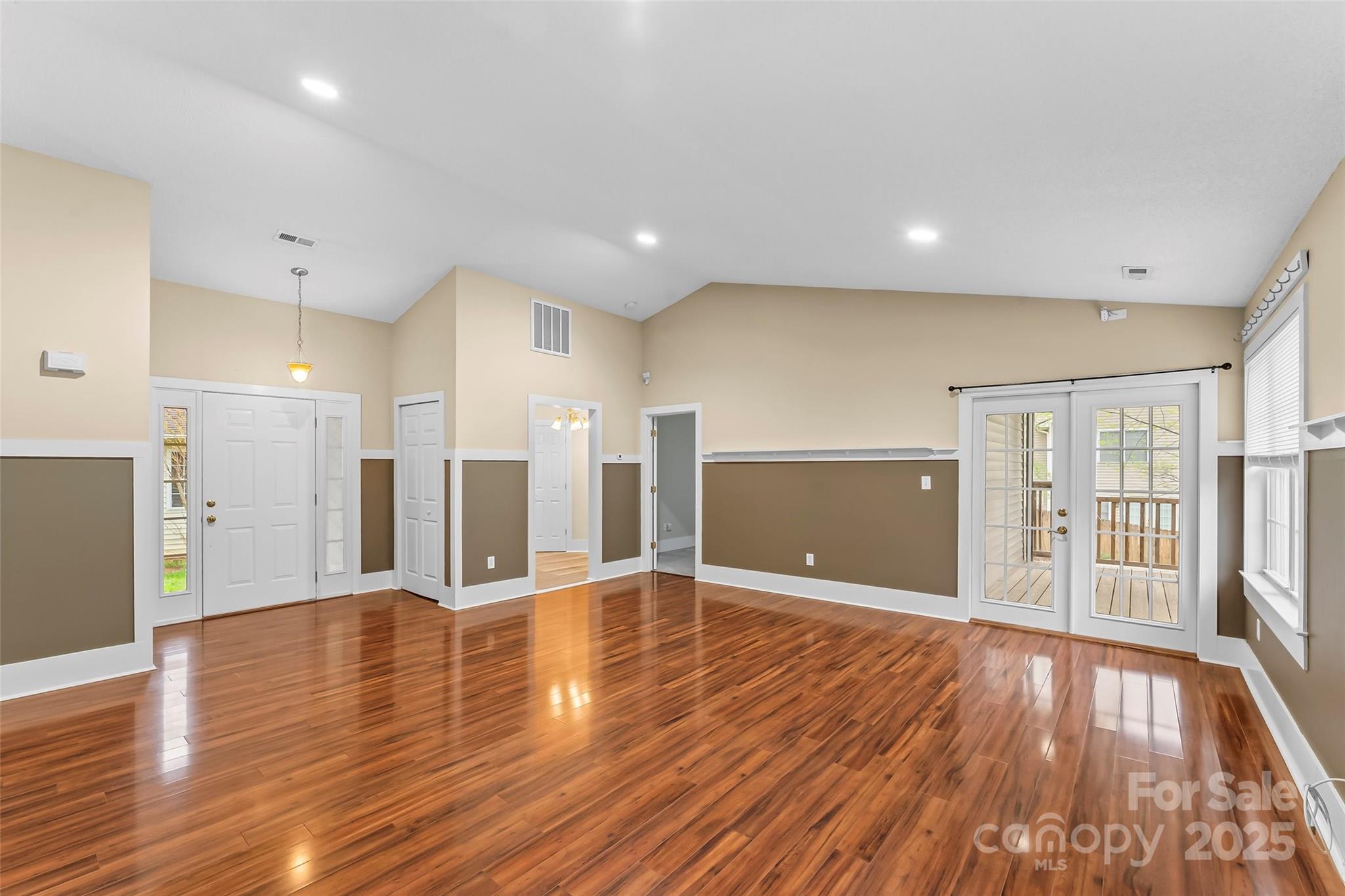 95 Wildwood Forest Lane