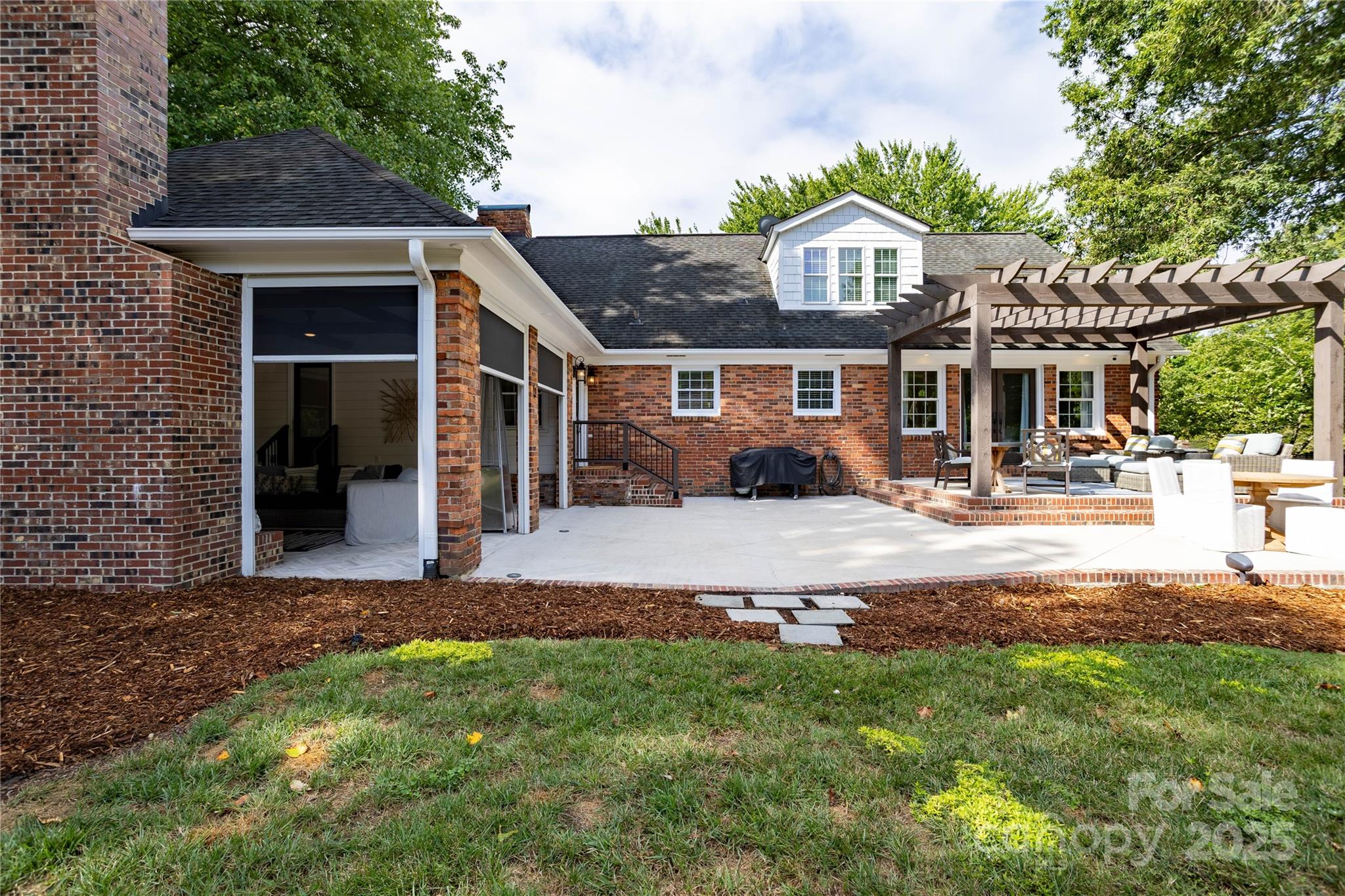 Town And Country - Residential