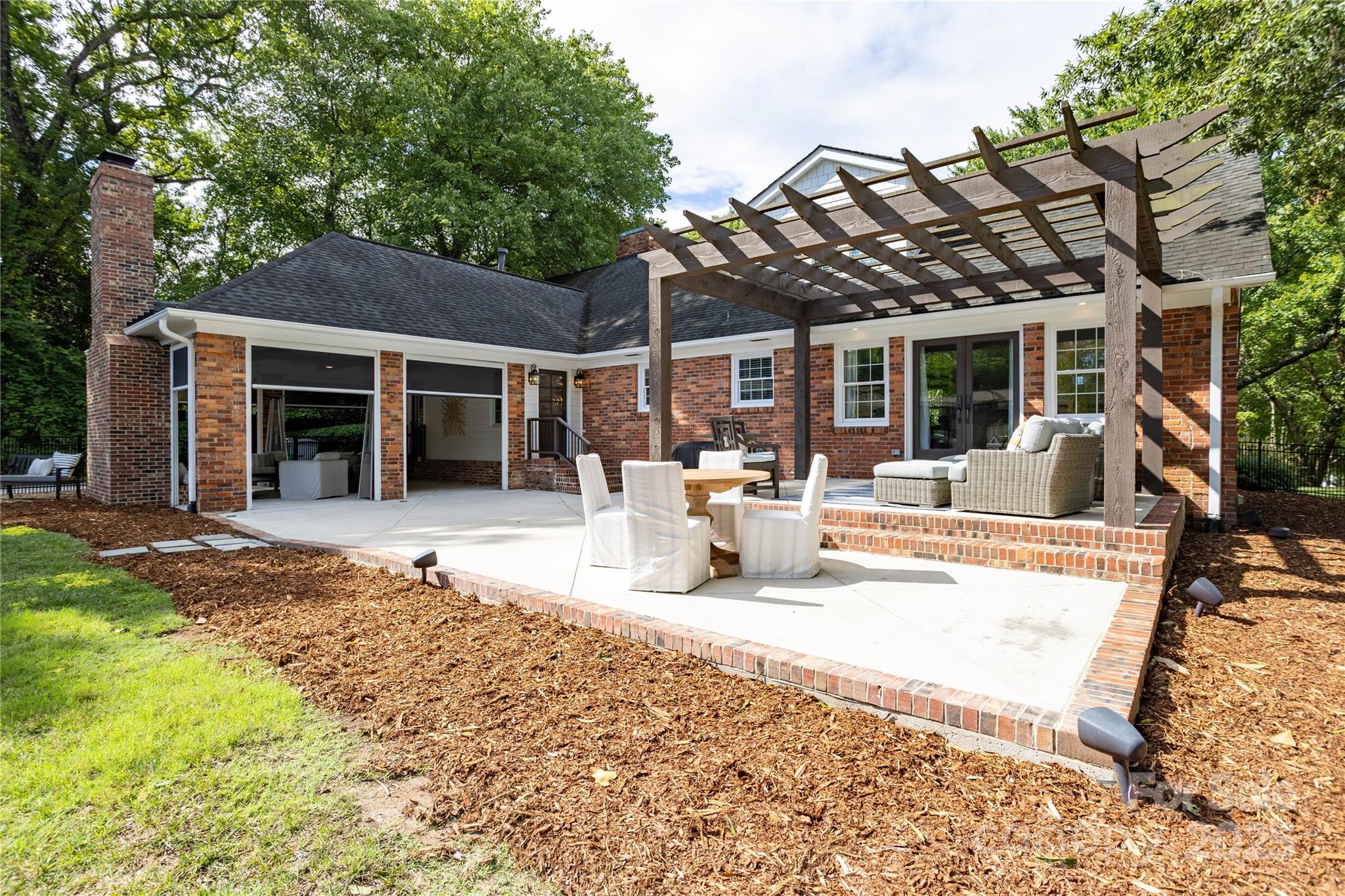 Town And Country - Residential