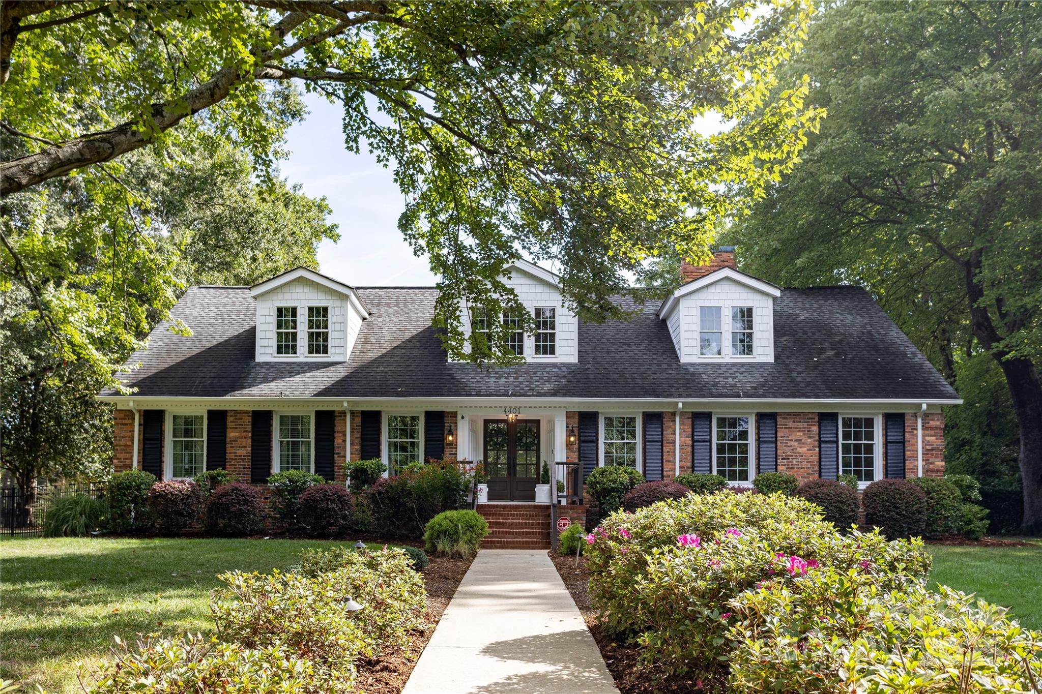 4401 Town And Country Drive