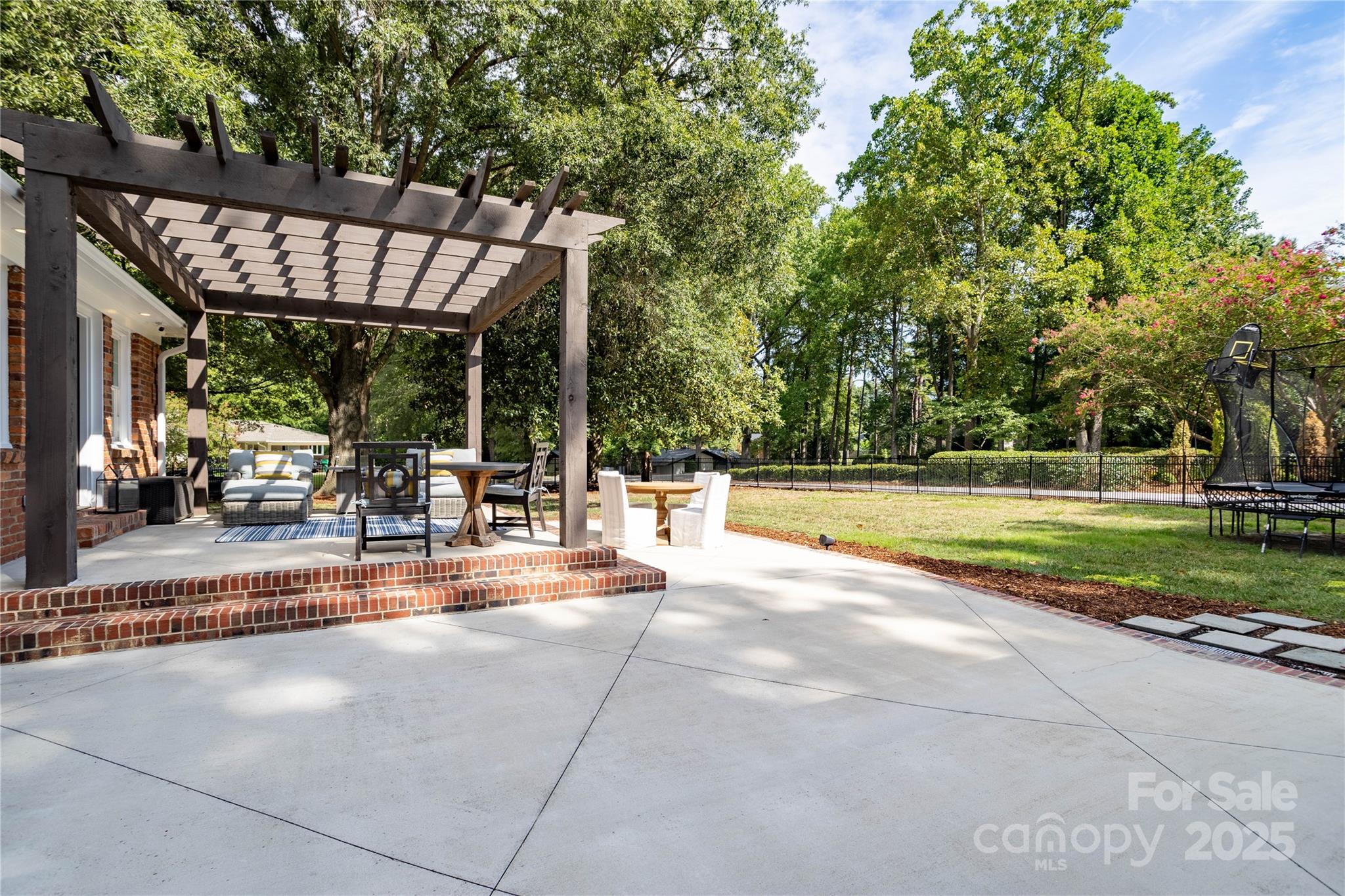 Town And Country - Residential