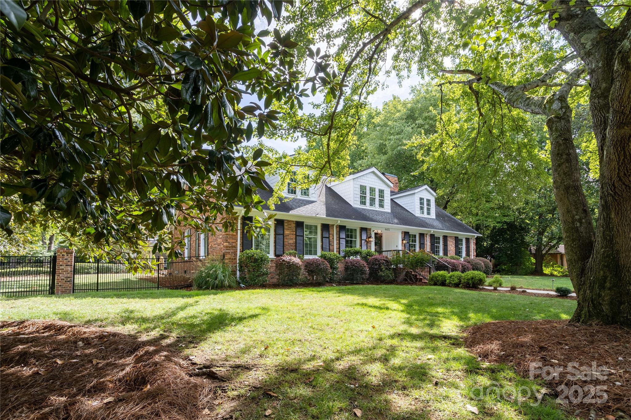 4401 Town And Country Drive