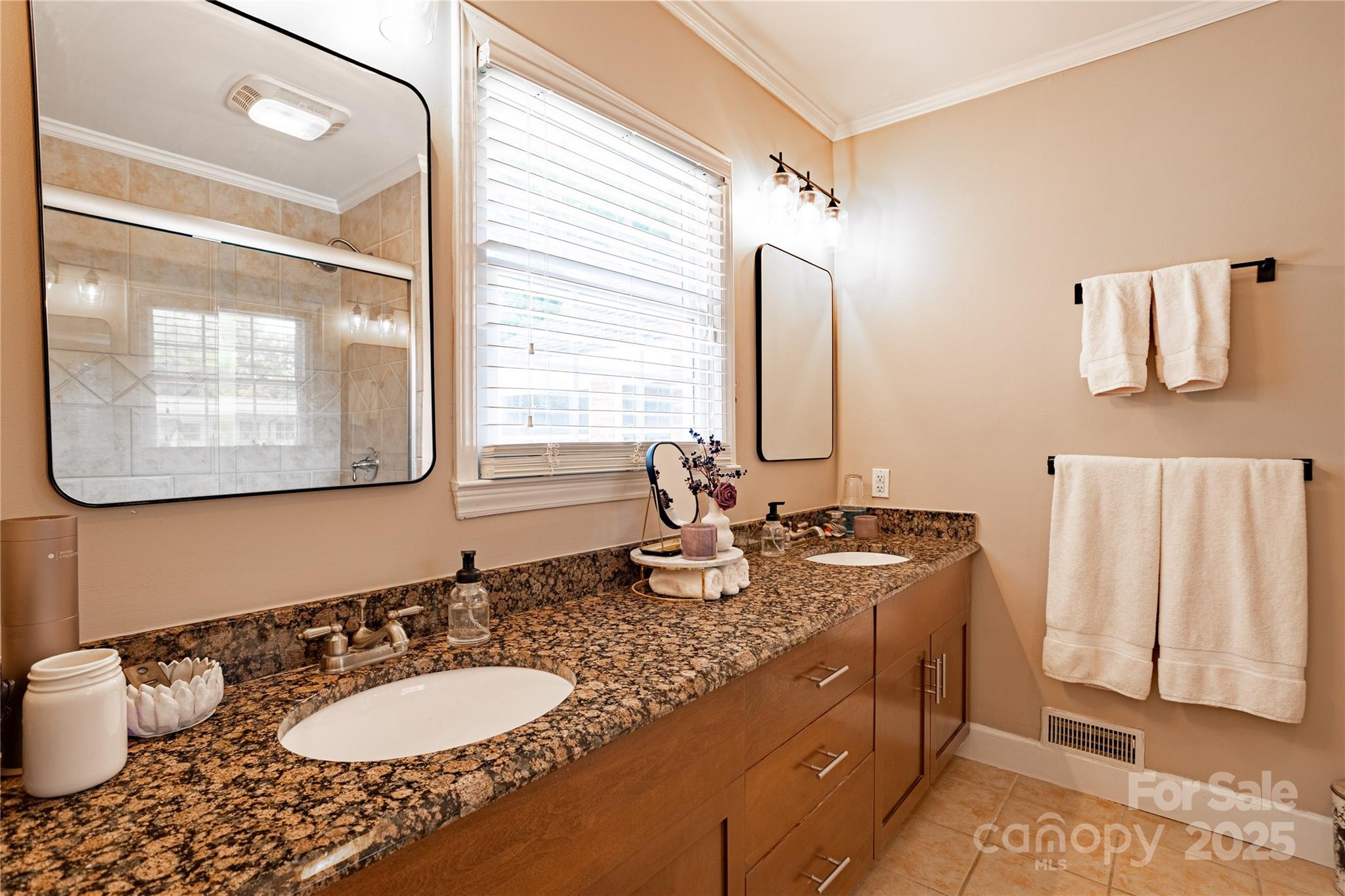 Town And Country - Residential