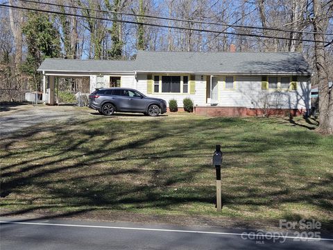 5924 Freedom Drive Charlotte NC 28214