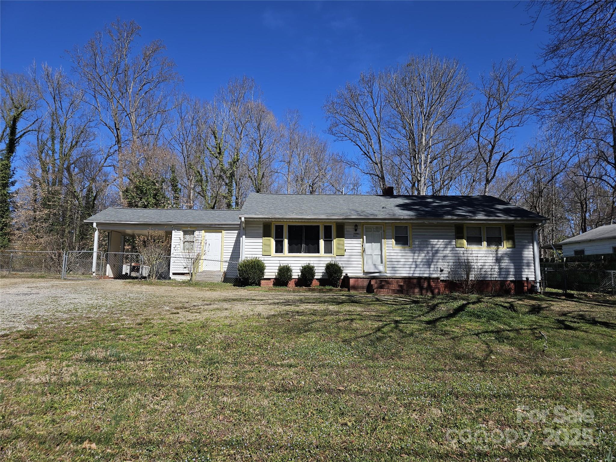 5924 Freedom Drive